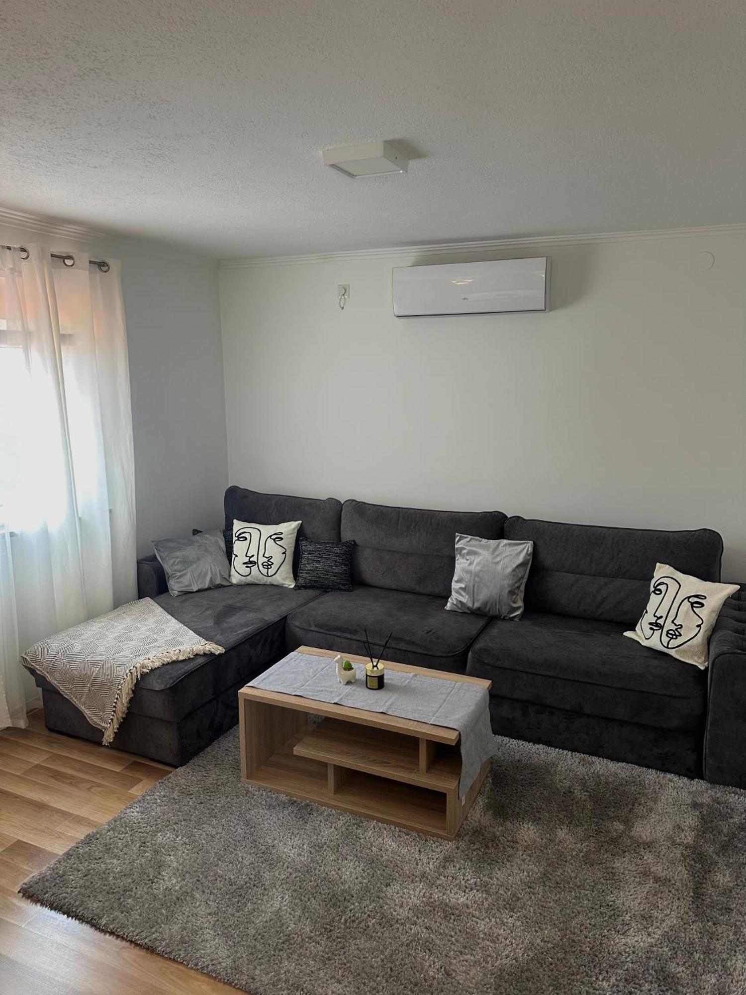 Apartman Emil Ljubuški Exteriör bild